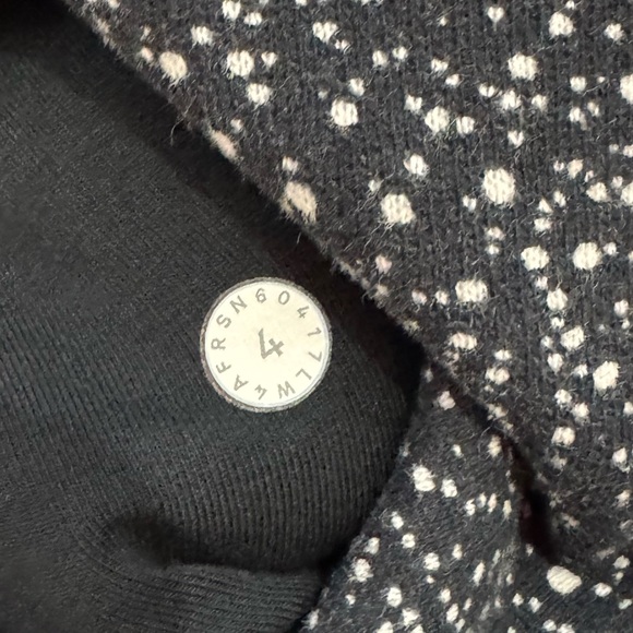 Lululemon Scuba Hoodie - Picture 10 of 13